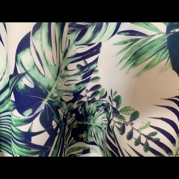 Seductions skirt new $10 - Picture 6 of 8